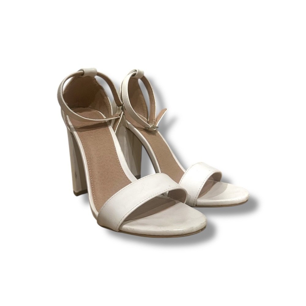 CHARLOTTE RUSSE WHITE PUMPS